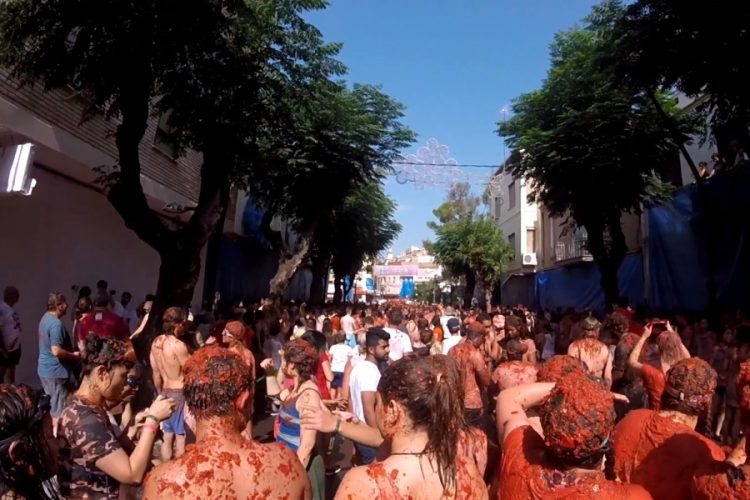 Туристы уже готовятся посетить праздник Томатина в Испании