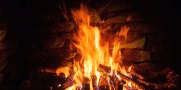 В штате Аризона из-за пожаров люди сидят на чемоданах