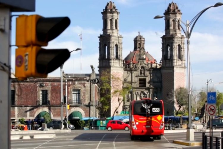 Депортация российских туристов из Мексики - вполне законна