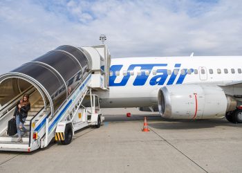 Как адаптироваться к смене часового пояса