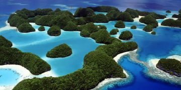 новость 03-08-2019 На Галапагосских островах загорелся круизный лайнер