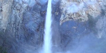 новость 05-08-2019  В национальном парке Йосемити погиб румынский турист