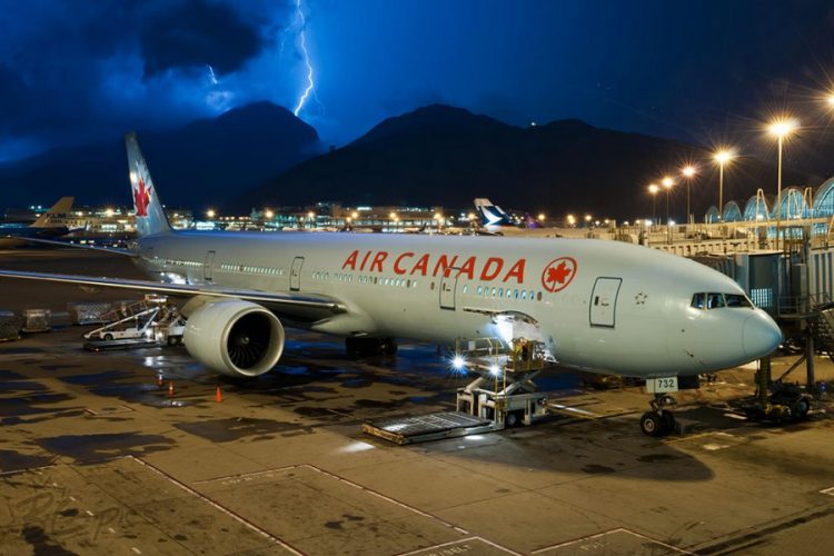 новость 08-08-2019 Air Canada подвергается критике за требование снять хиджаб