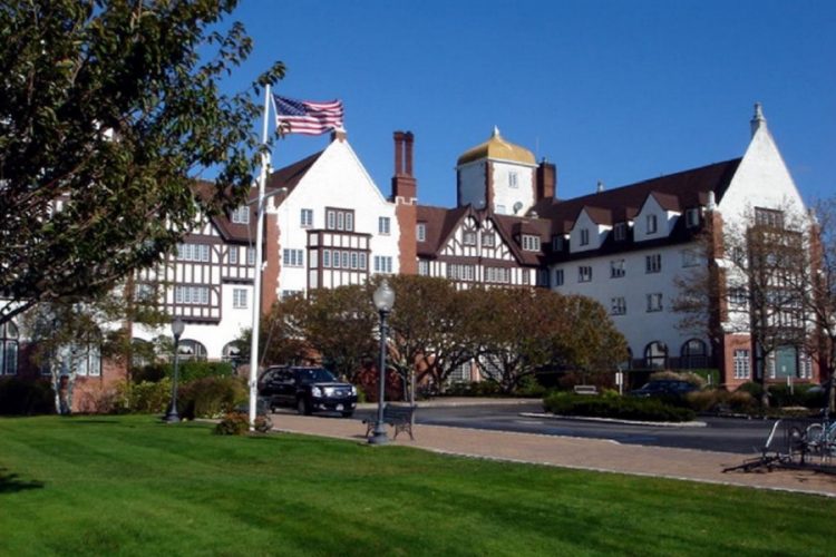 новость 03-08-2019 Монток стал самым дорогим местом отдыха в США