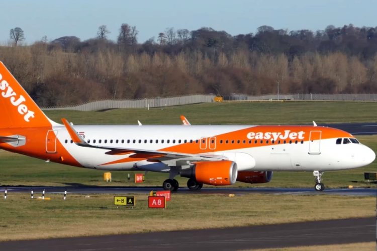 Авиакомпания easyJet массово обманывает клиентов
