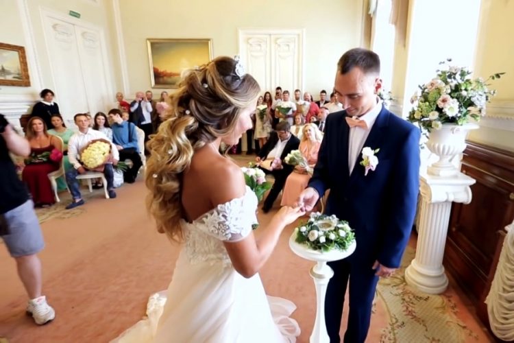 Hotels.com дарит $15 000 паре, которая запишет подвенечные клятвы на видео