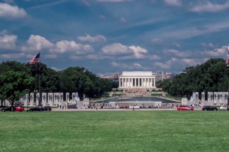 Без китайцев американские магазины не могут нормально работать