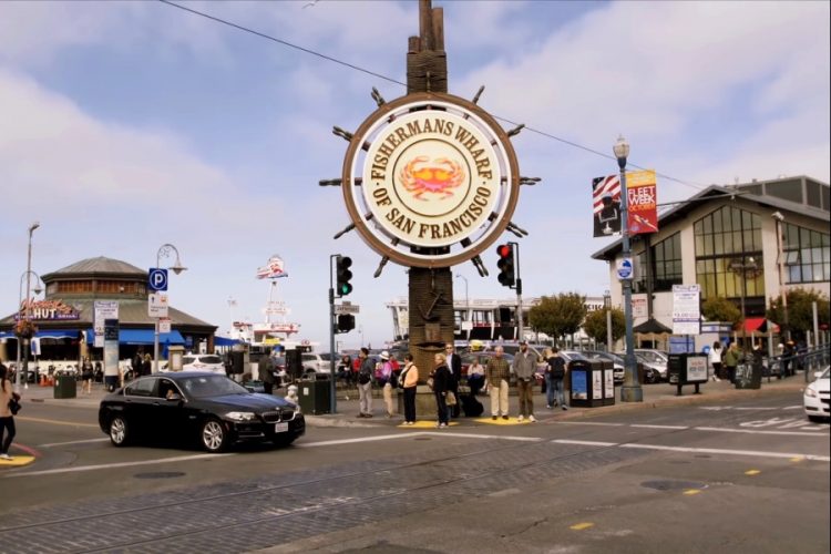 Пассажиры возмущены развитием технологии распознавания лиц