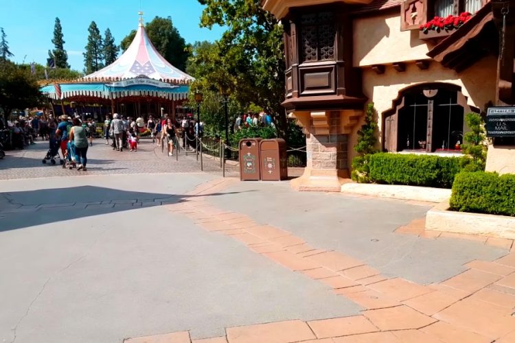 В соцсетях обсуждают возможность закрытия парка Дисней для бездетных взрослых