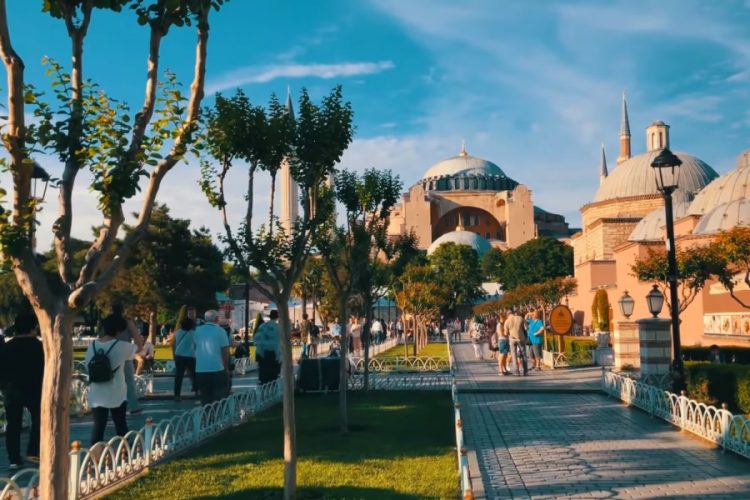 Туристку из Саудовской Аравии украли сирийцы в Стамбуле