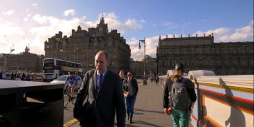 Lonely Planet: список популярных объектов и праздников в Британии