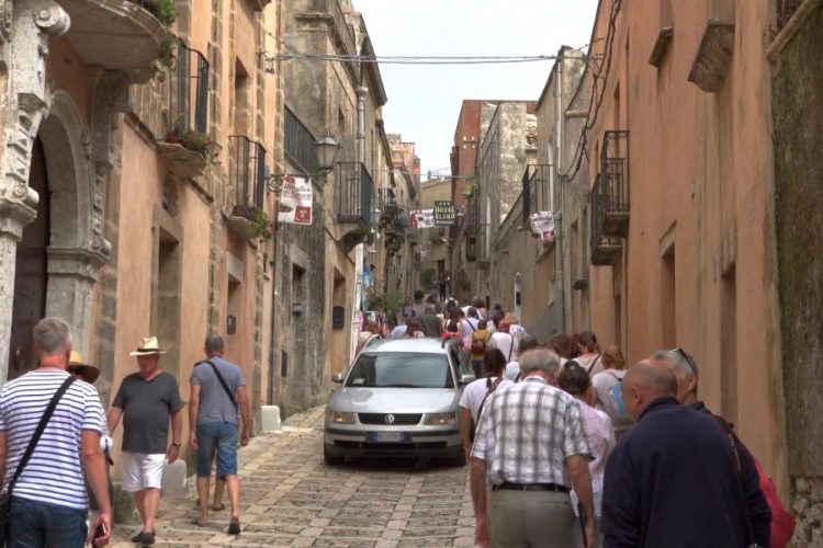 Остров Сицилия пытается побороть мафию