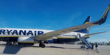 Авиакомпанию Ryanair обвиняют в тактике «хулигана»
