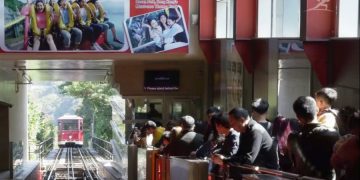 Вслед за Cathay Pacific обвинения в поддержке протестов прозвучали в адрес ЖД компании