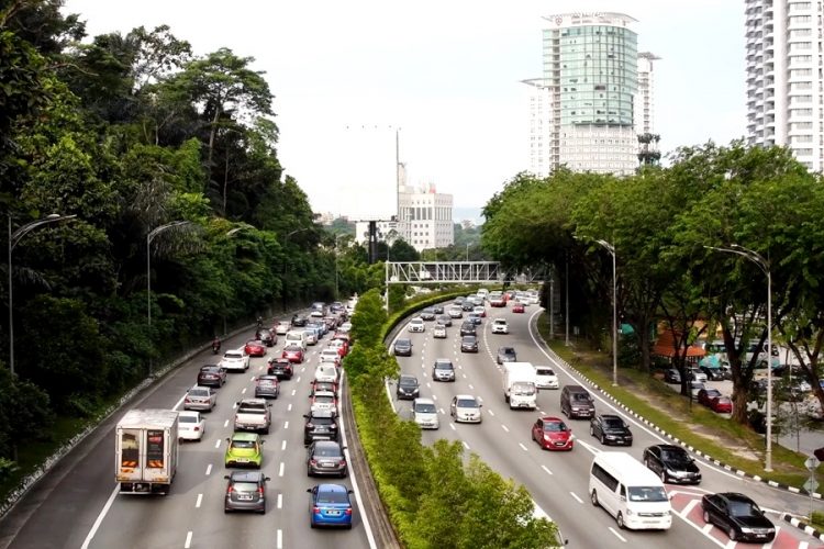 Из-за смены имени турист оказался в изоляции