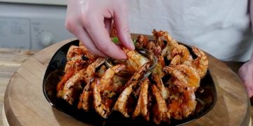 Круизная компания оплатит отдых пассажиру, который готов дегустировать алкоголь и еду