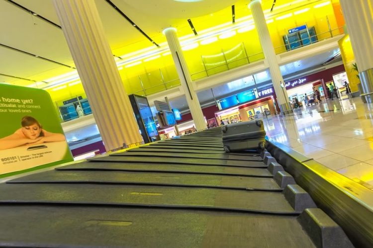 Наркотики в имплантатах и голуби, привязанные к ногам, - что пассажиры везут с собой