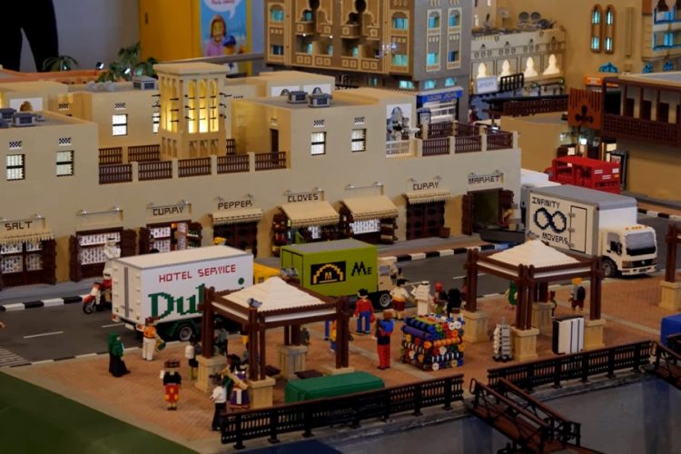 LEGOLAND Dubai приглашает туристов на масштабное световое шоу