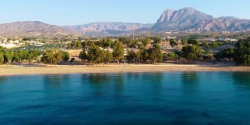 В Испании ограбили афганского посла