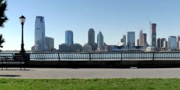 В трех парках Нью-Йорка нашли смертоносные водоросли