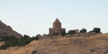 новость 11-09-2019 Более 160 000 человек посетило остров Акдамар в этом году