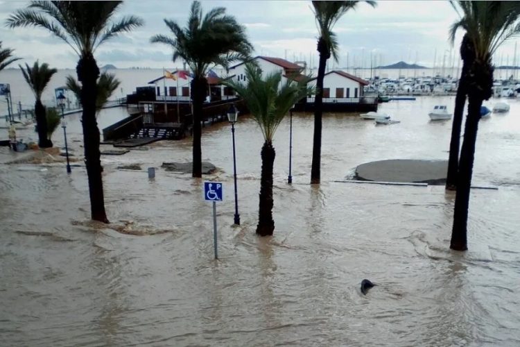 новость Сильные ливни и наводнения вновь ожидаются в Испании