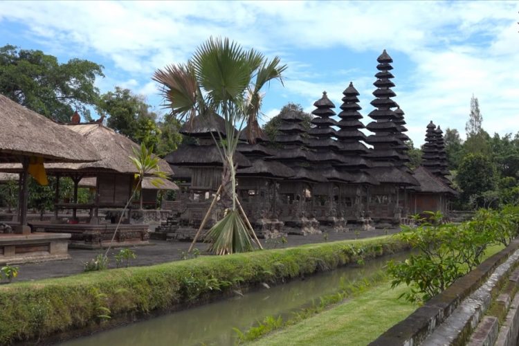 С января по июль на отдых в Индонезию отправилось 90 000 россиян