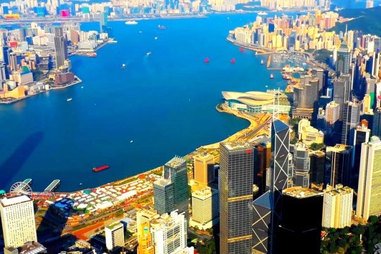 Авиакомпании не могут оплачивать аэропортовые сборы из-за акций протеста в Гонконге