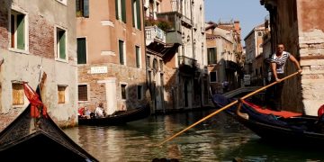 Турист побил гондольера в Венеции