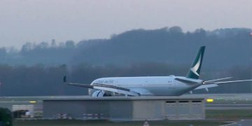 Cathay Pacific больше не является "окном в Китай"
