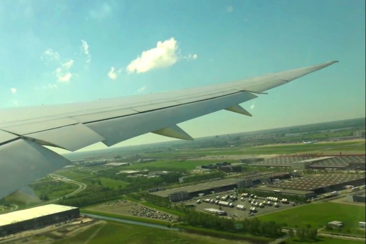 Все меньше туристов платят за провоз багажа