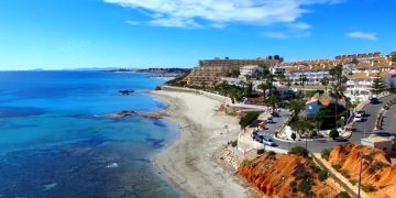 "Дочки" Thomas Cook также не отправляют на отдых своих клиентов