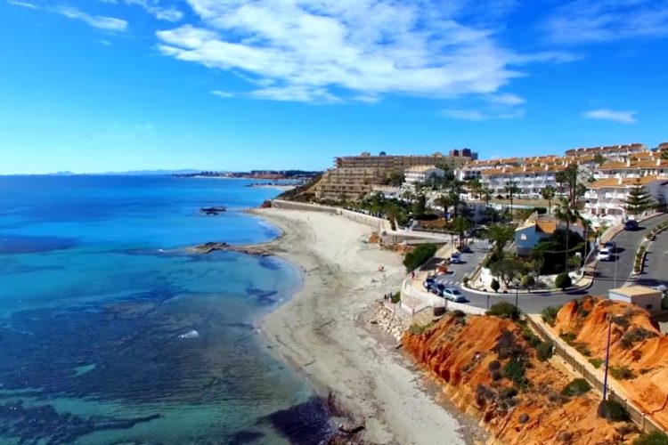 "Дочки" Thomas Cook также не отправляют на отдых своих клиентов