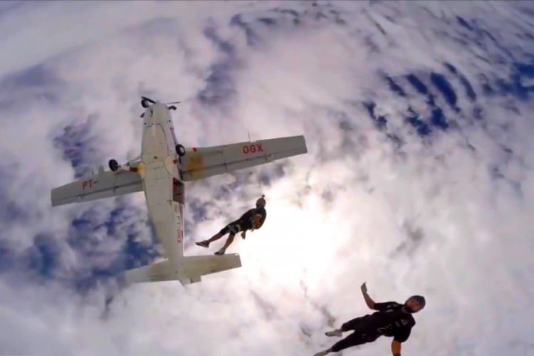 Турист погиб в результате прыжка с парашютом