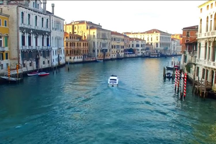 Туроператор Интурист объяснил, как будет работать после банкротства Томаса Кука