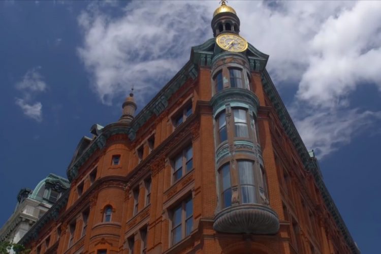 Отели в США ощущают острую нехватку персонала