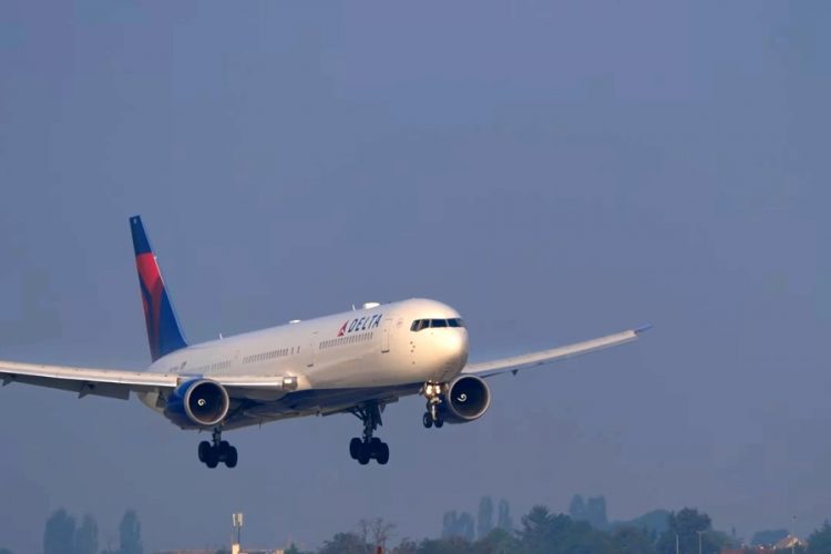 Турист обманным путем получил 42 млн. миль в авиакомпании Delta