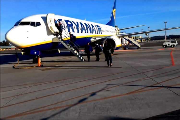 Авиакомпания Ryanair готовится к забастовке пилотов с 18 по 29 сентября