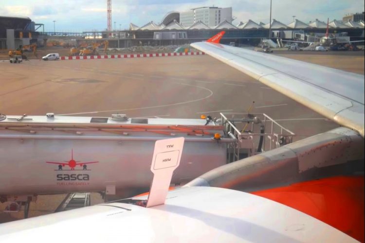 Авиакомпания EasyJet борется за рейсы Aigle Azur