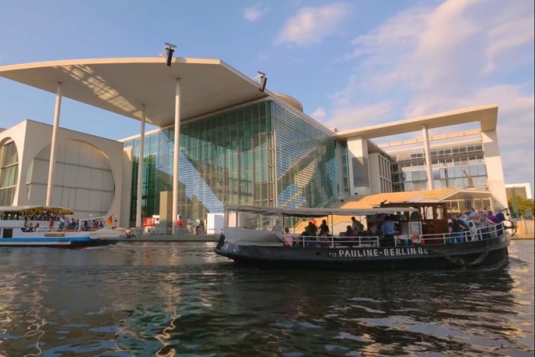 Бархатный сезон: где можно отдохнуть выгоднее всего?