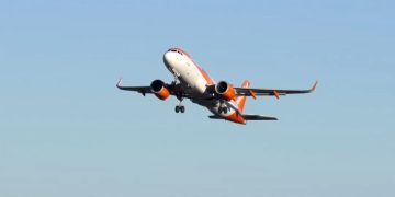 Авиакомпания EasyJet запустит технологию распознавания голоса