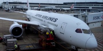 Japan Airlines обозначит места с маленькими детьми в системе бронирования
