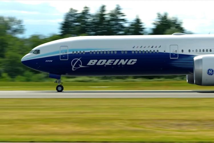Boeing остановил испытания нового самолета 777X
