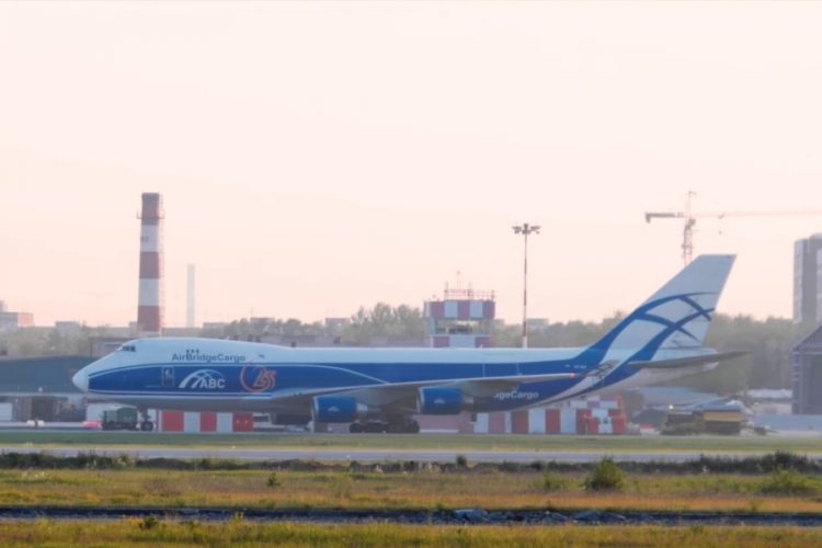 Пассажиры считают ненужными примерно 50% рейсов