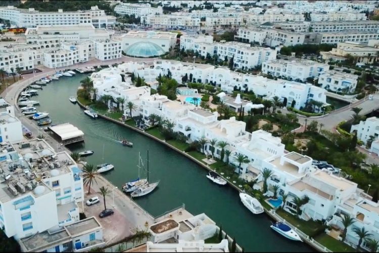 Когда подешевеют туры в Тунис?