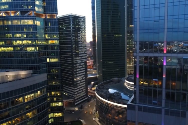 В России запретили курить на балконах отелей