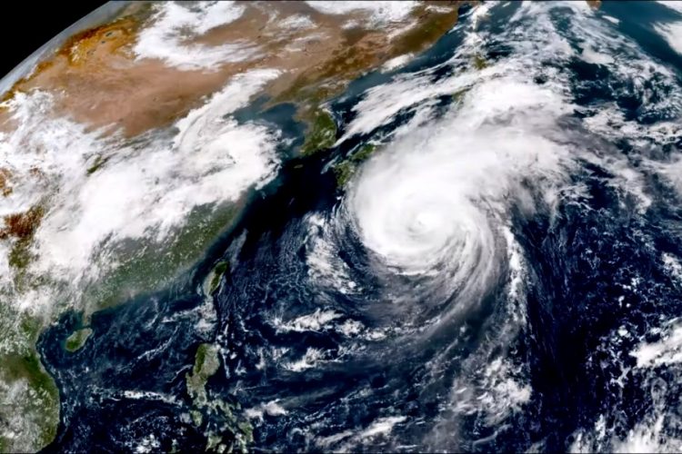 Число жертв тайфуна Хагибис возросло