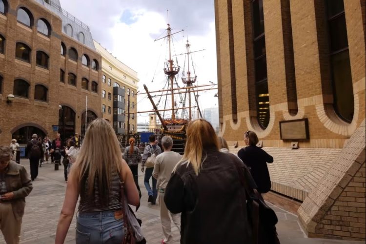 Бывшим сотрудникам Thomas Cook предложили бесплатные турпакеты