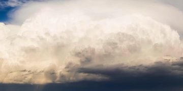 В эмирате Фуджейра закрыли пляжи