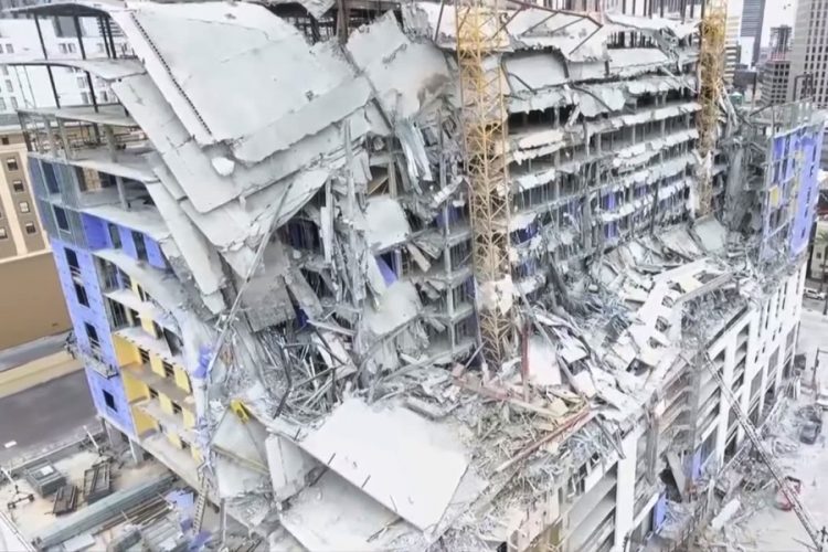 Большая часть отеля Hard Rock в Новом Орлеане рухнула